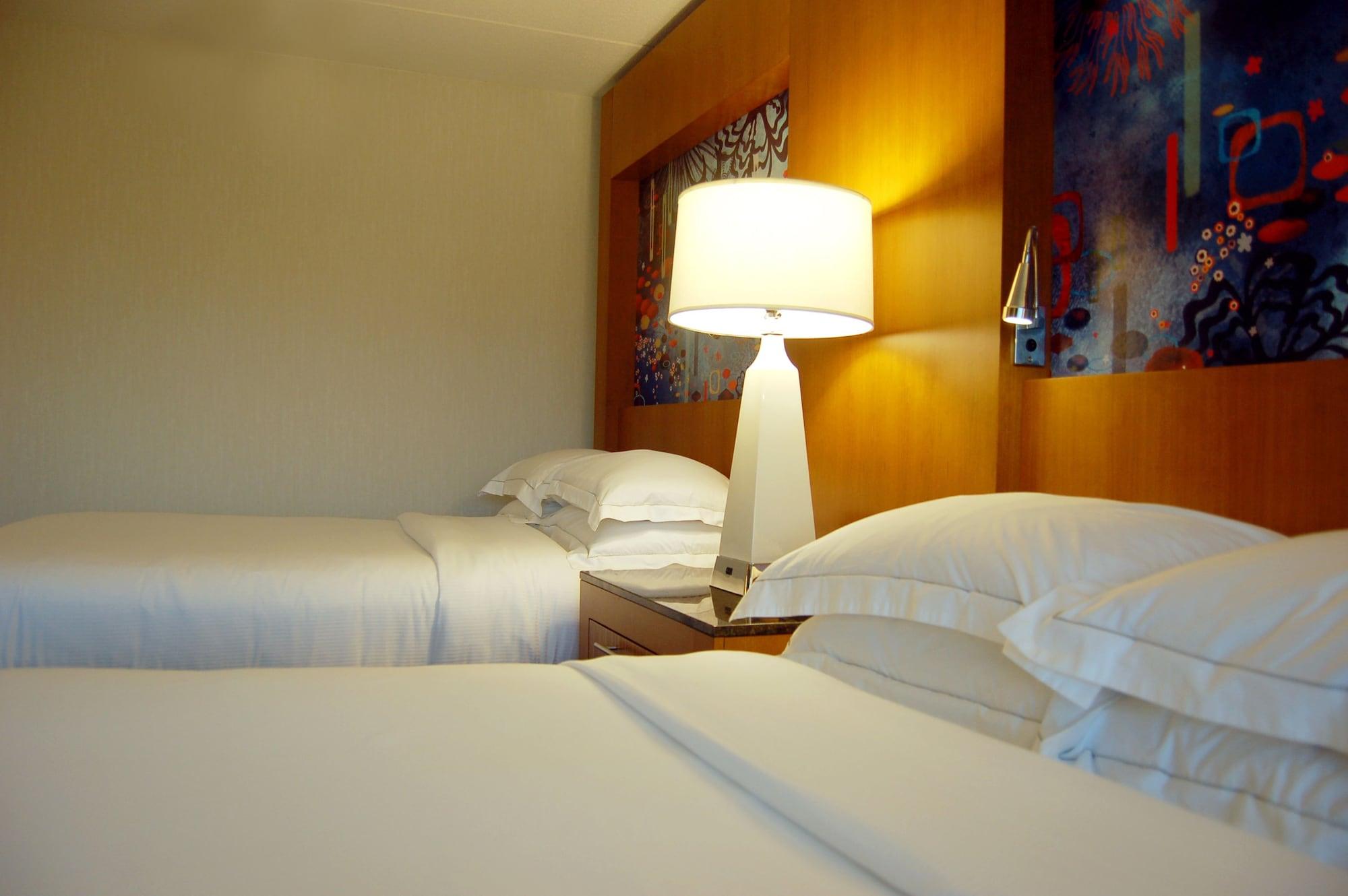 מלון מלוויל Hilton Long Island/Huntington מראה חיצוני תמונה