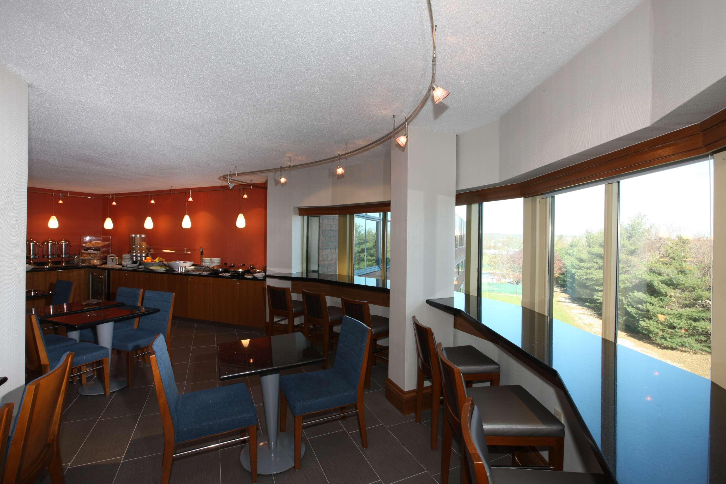 מלון מלוויל Hilton Long Island/Huntington מסעדה תמונה