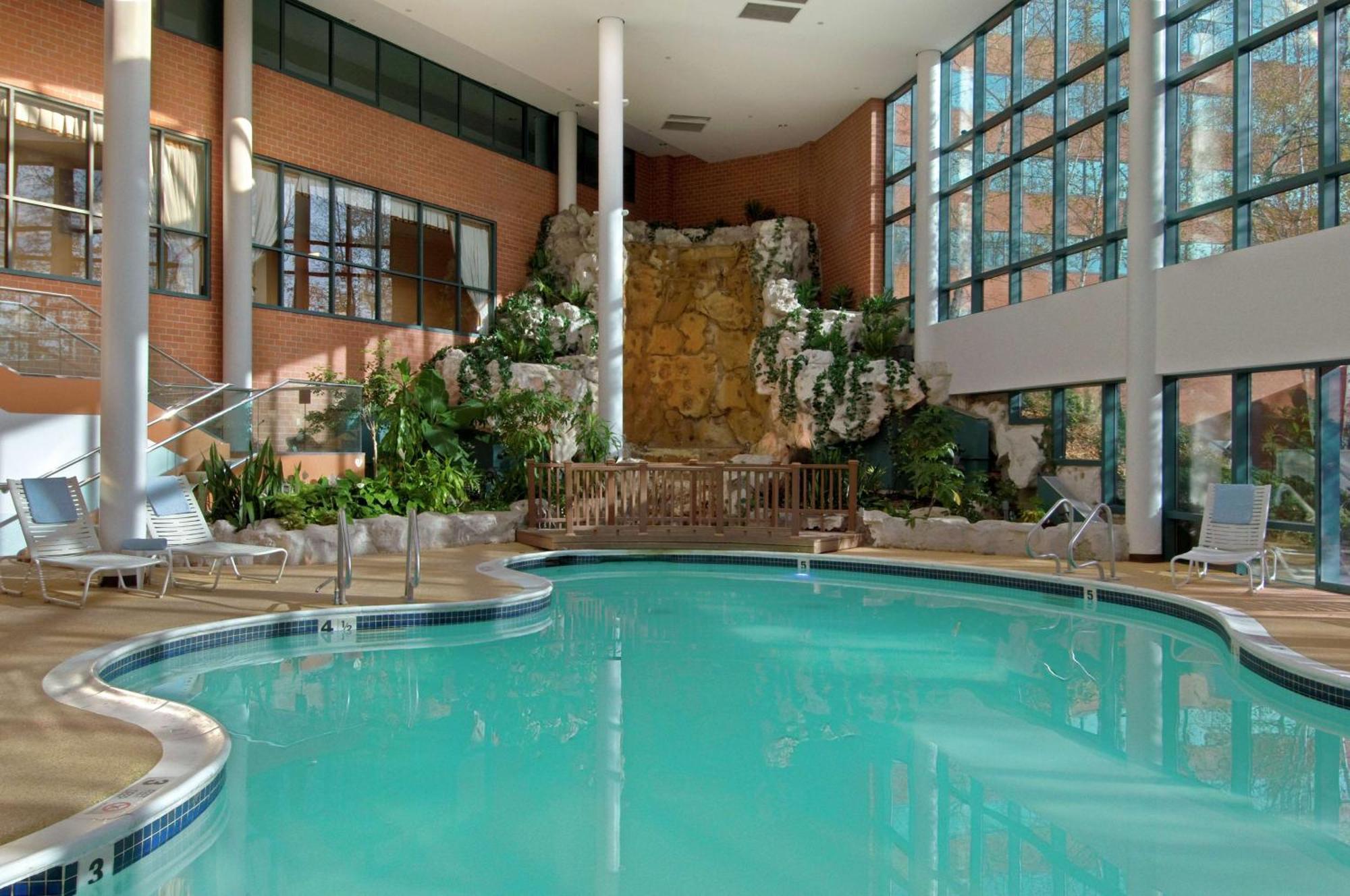 מלון מלוויל Hilton Long Island/Huntington מראה חיצוני תמונה