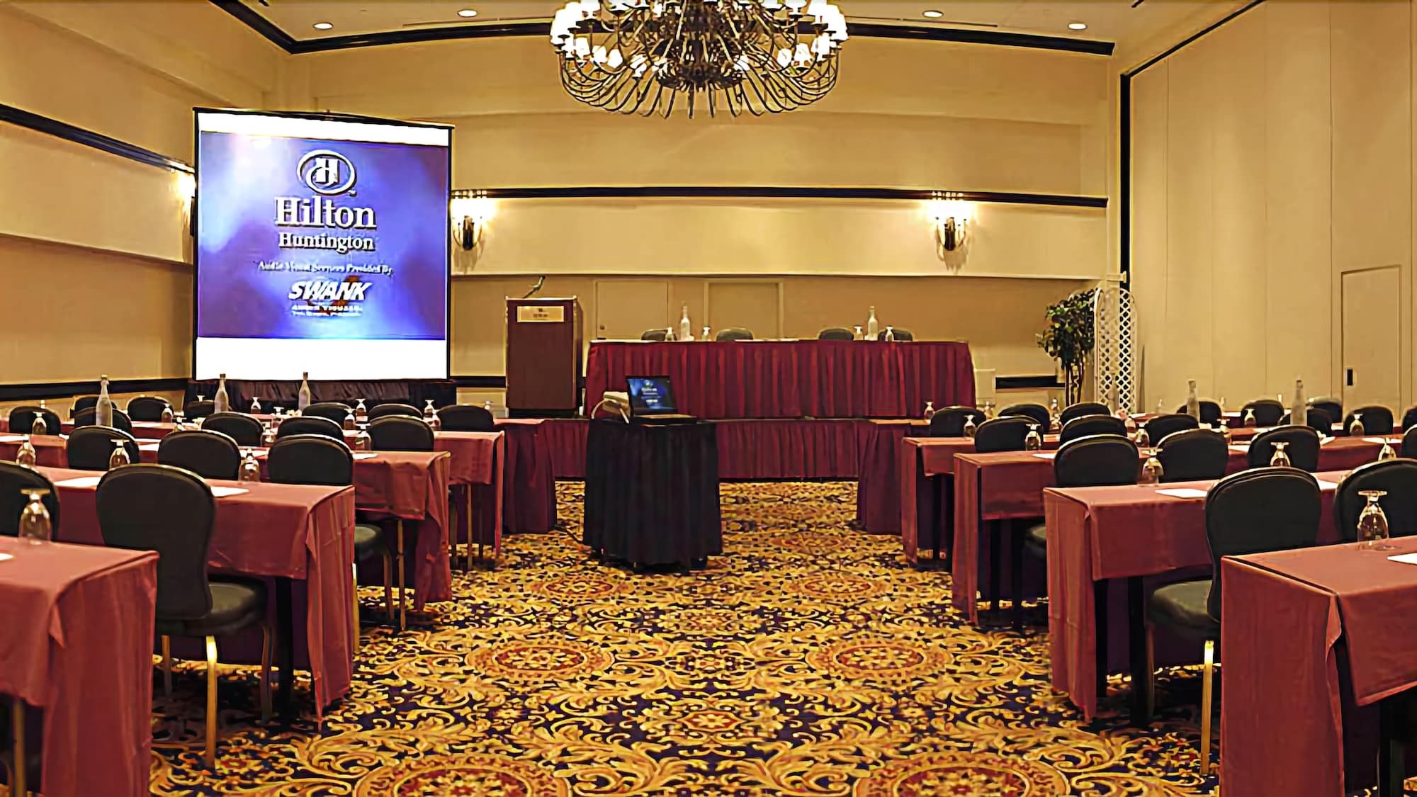 מלון מלוויל Hilton Long Island/Huntington מראה חיצוני תמונה